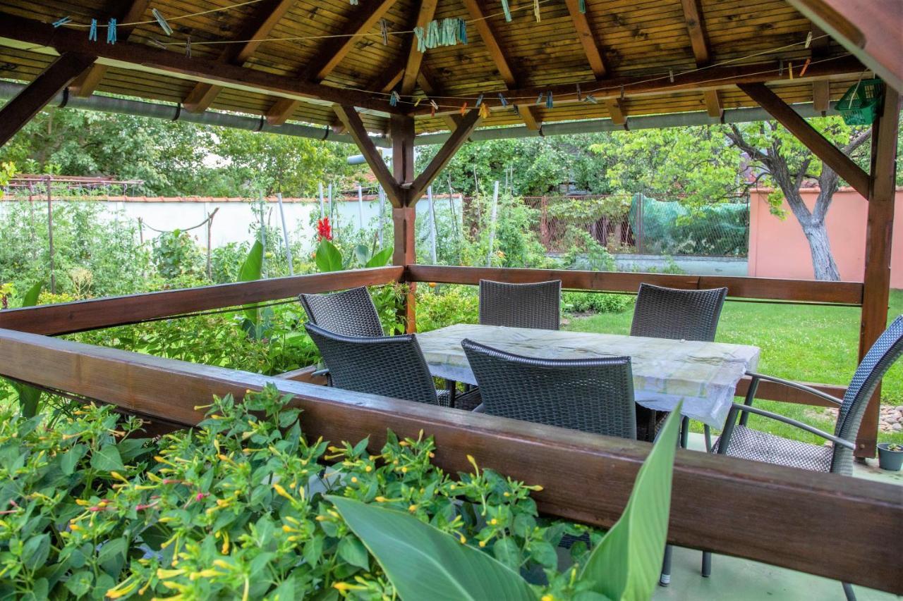 Garden Apartment 수보티차 외부 사진