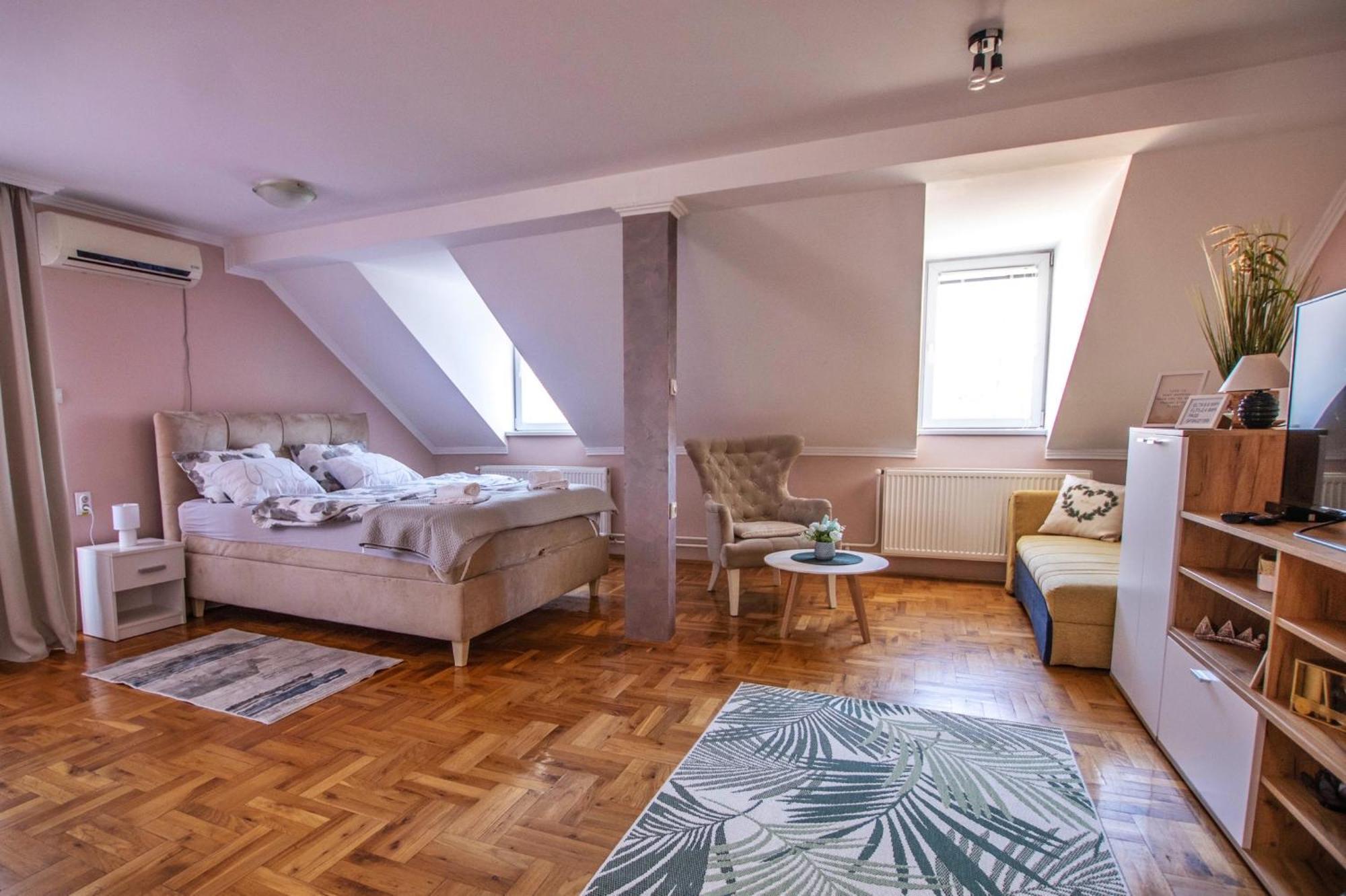 Garden Apartment 수보티차 외부 사진