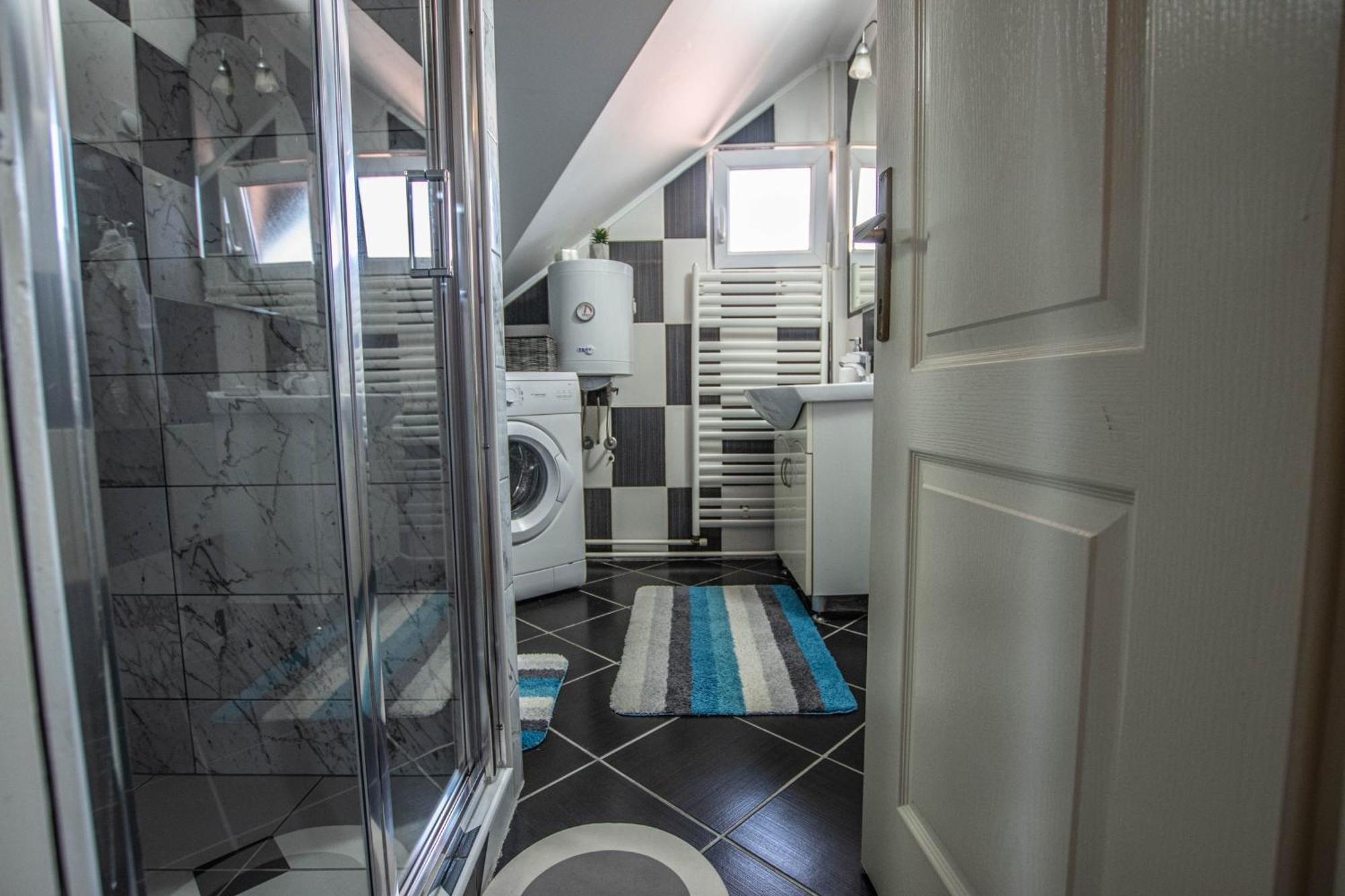 Garden Apartment 수보티차 외부 사진